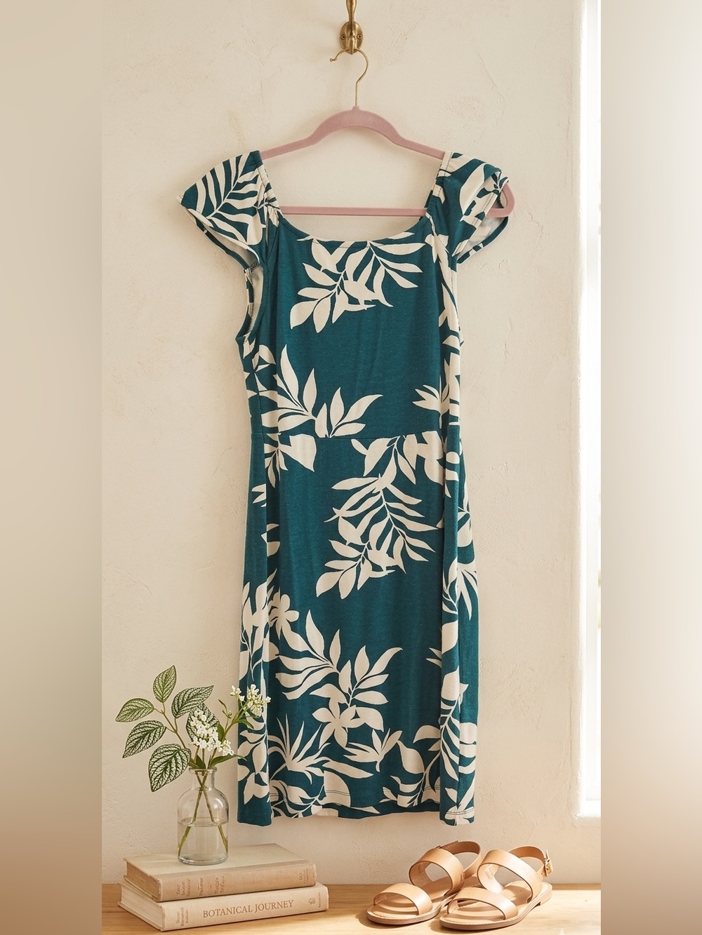 Old Navy Teal and Cream Floral Scoop-Neck Dress